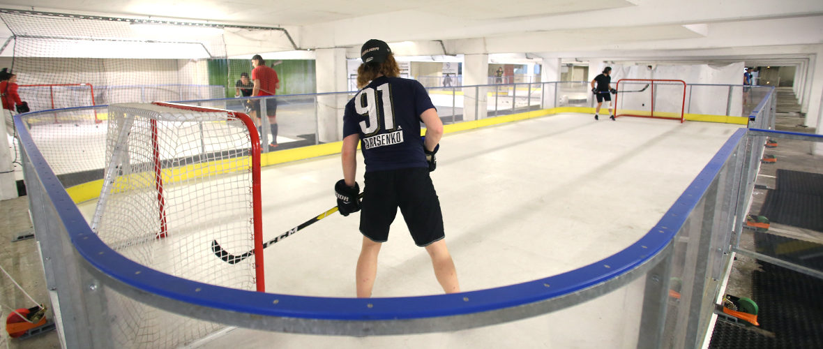 Hockey : des entraînements bien réels sur une glace synthétique | M+ Mulhouse