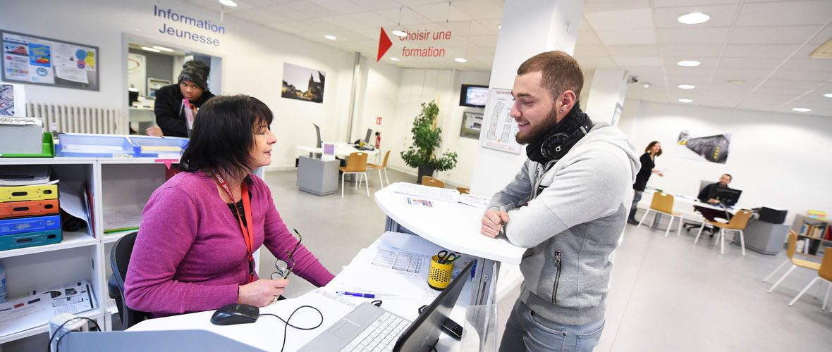 Concertation participative sur l'accès à l'emploi & remise de chèque IKEA